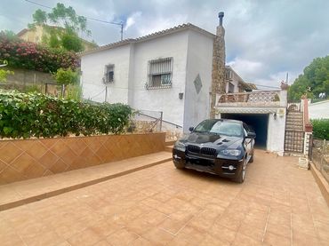 Villa con balcone in vendita a El Montgó