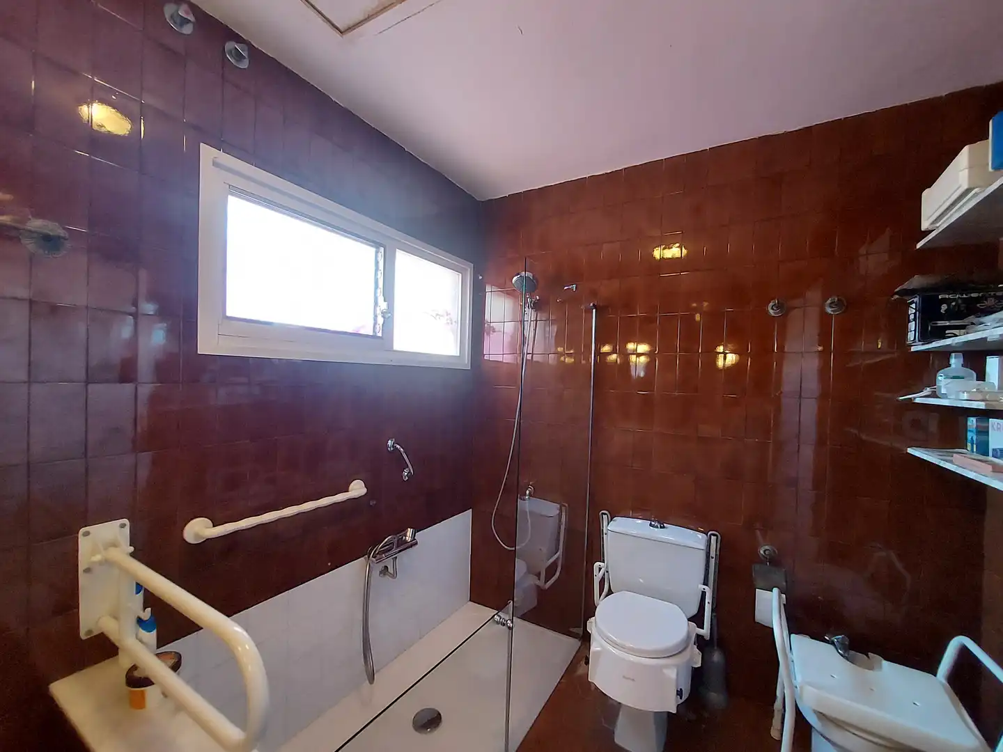 Badezimmer von Haus oder Chalet zum Verkauf in El Vendrell mit Privatgarten, Terrasse und Abstellraum