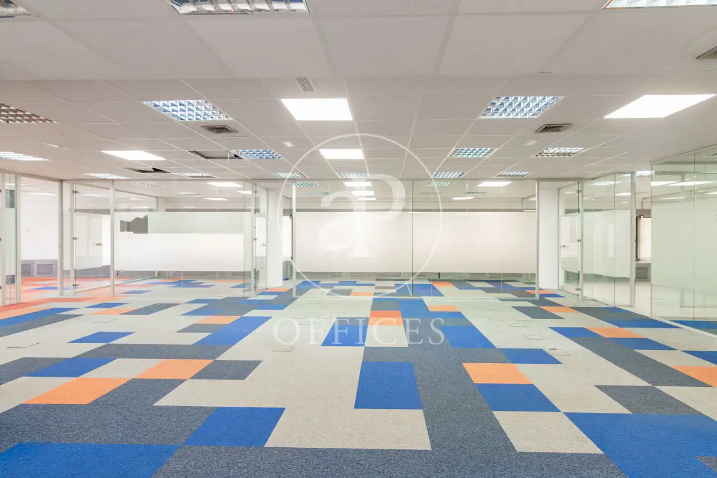Office for rent in Madrid  with Air Conditioner