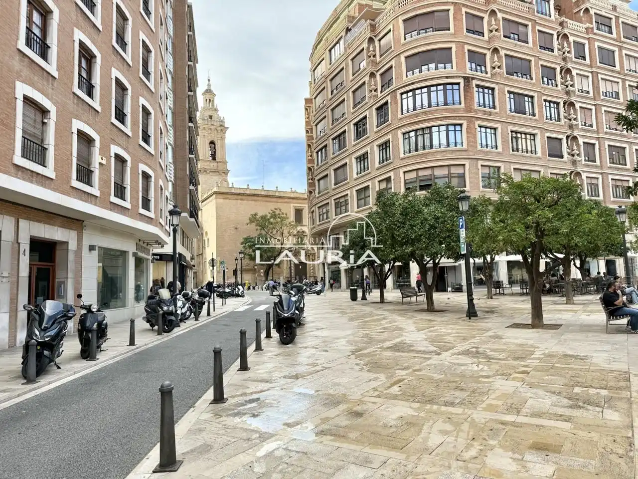 Vista exterior de Local de alquiler en Valencia con Aire acondicionado