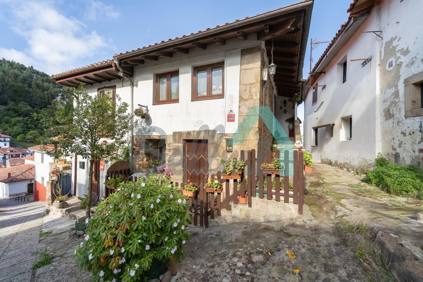 Exterior view of Single-family semi-detached for sale in Villaviciosa  with Terrace and Storage room