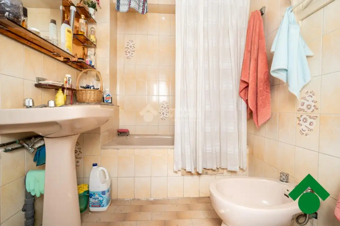 Casa aparellada en venda a Santa Adela - Parque Leyva Loro, imagen 15