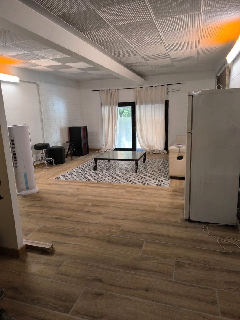 Loft to share in  Barcelona Capital  with Heating and Internet