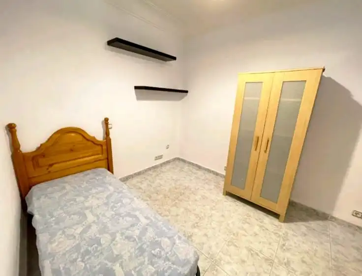 Schlafzimmer von Wohnung zum Verkauf in Madrid