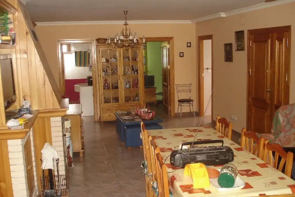 Chalet con piscina en venta en Benillup, imagen 30