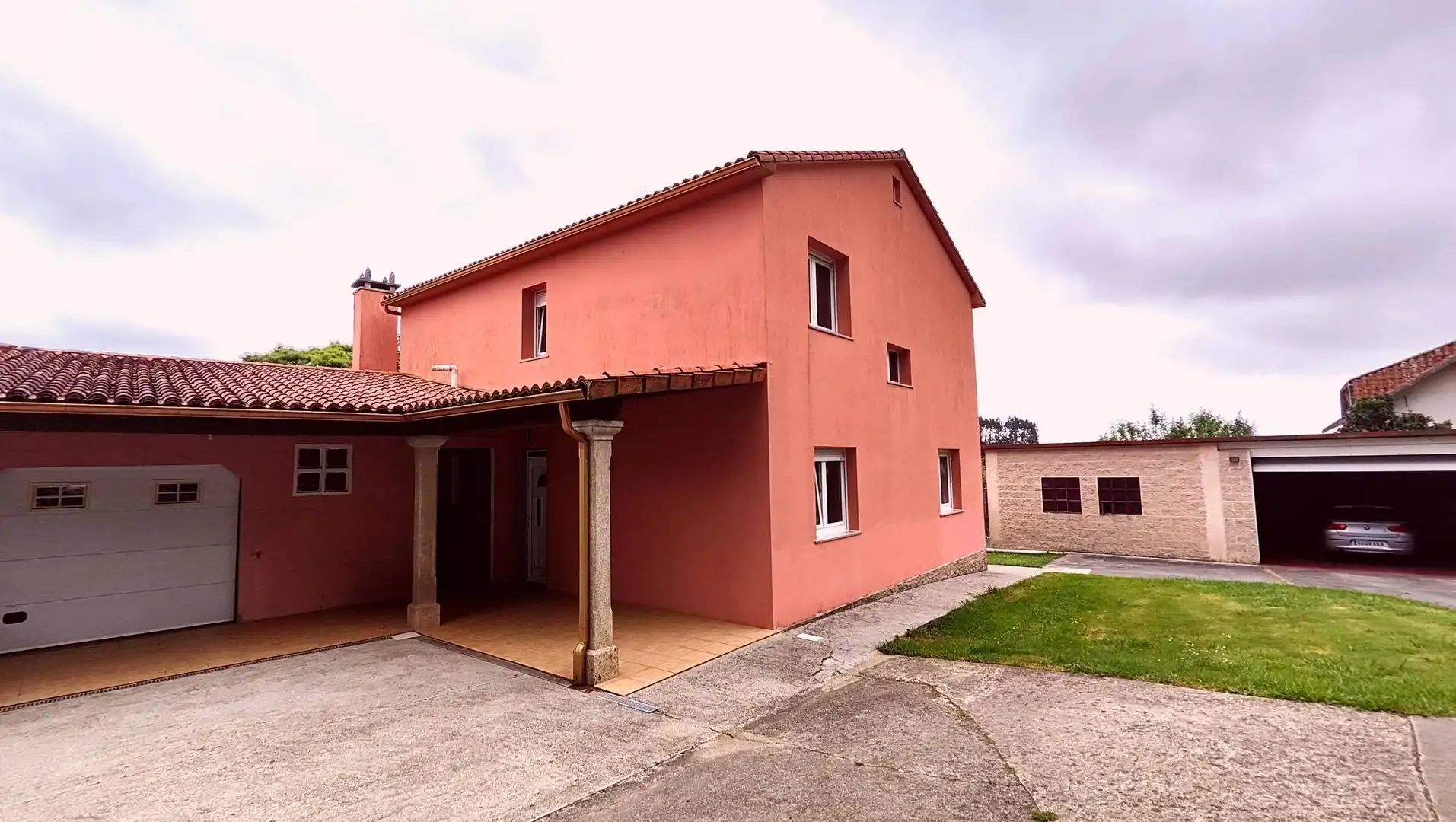 Vista exterior de Casa o chalet en venta en Oroso con Calefacción, Jardín privado y Amueblado