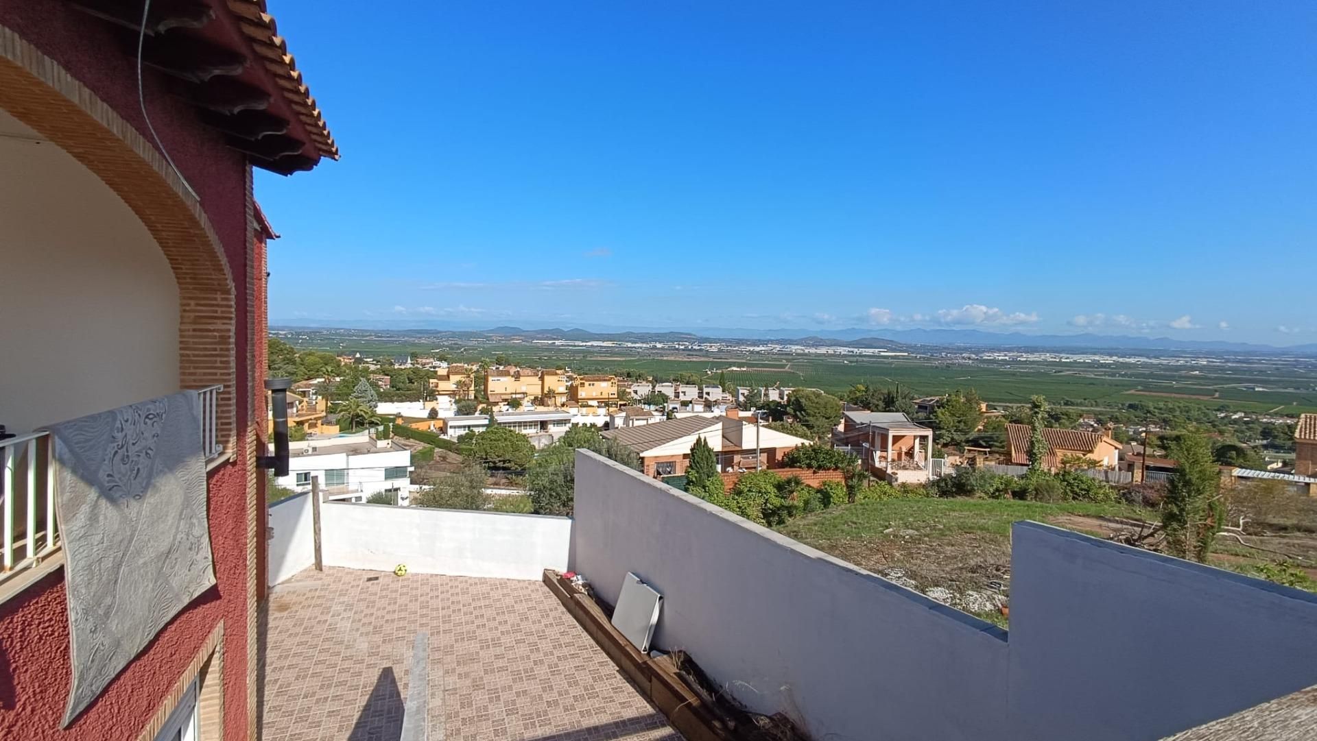 Vista exterior de Casa o chalet en venta en Chiva con Terraza