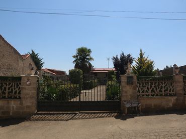 Bungalow con jardín en venta en Calle Don Felipe 21