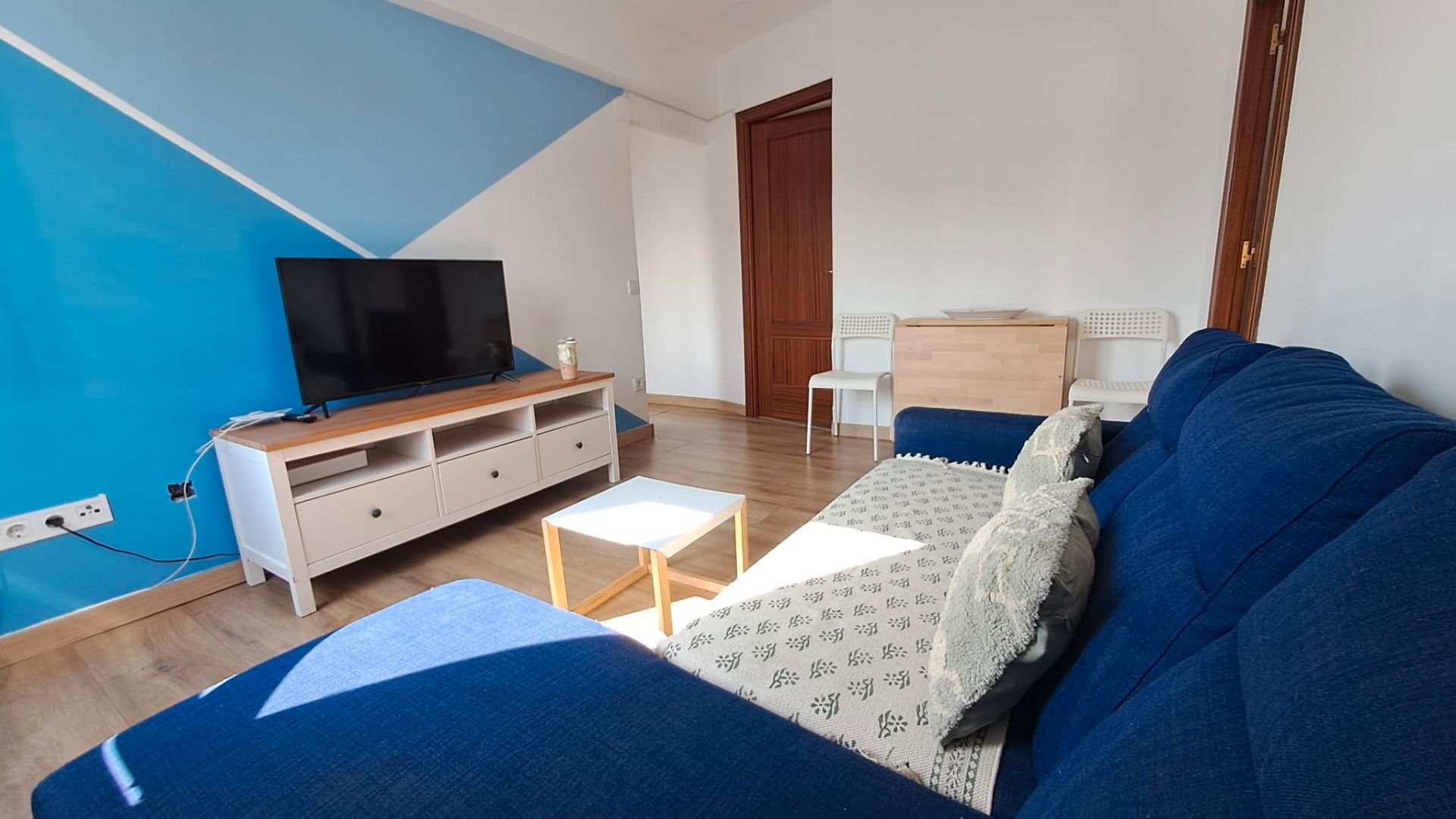 Sala d'estar de Pis en venda en Bilbao  amb Calefacció, Moblat i Rentadora