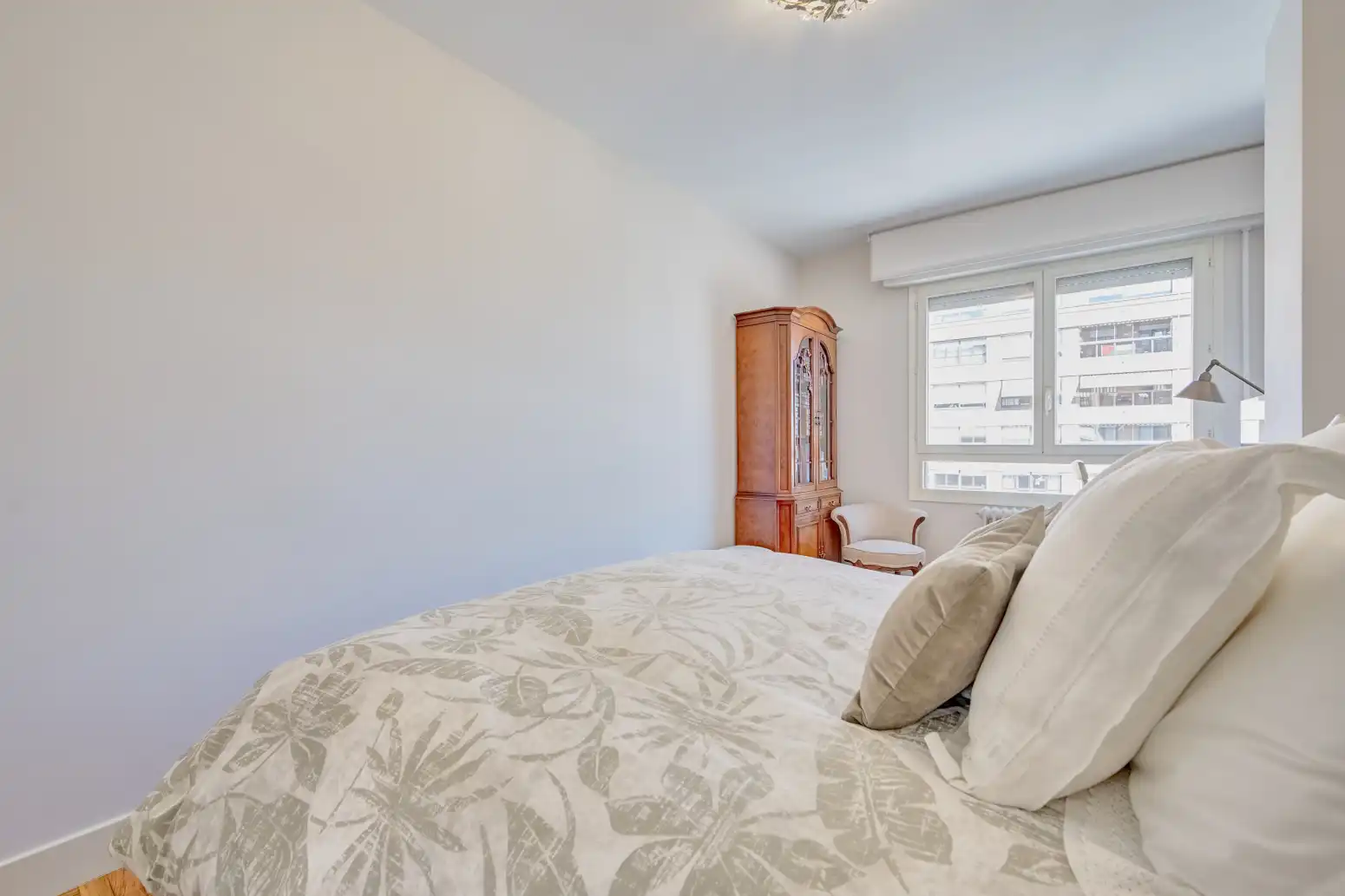 Bedroom of Flat for sale in  Pamplona / Iruña  with Air Conditioner, Heating and Parquet flooring