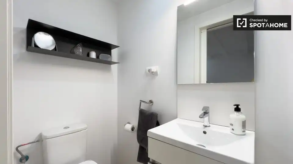 Flat with terrace to rent in Ciutat Vella, imagen 12