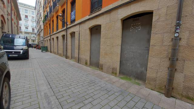 Local comercial en Alquiler en Logroño - Calle Peso en Casco Antiguo