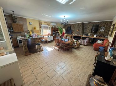 Casa rústica en venda a Valdepeñas