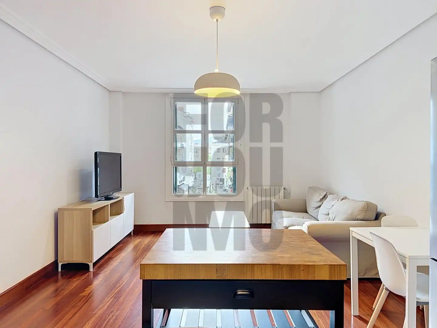 Sala de estar de Piso en venta en Irun  con Calefacción, Trastero y Balcón