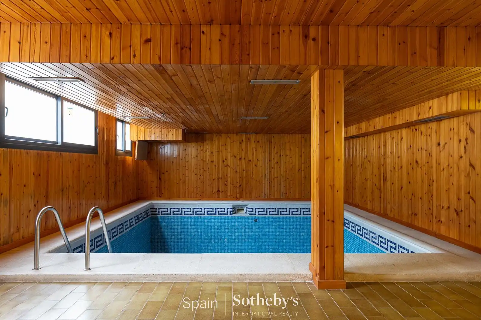 Piscina de Casa o xalet en venda en Madrid amb Aire condicionat, Jardí privat i Terrassa