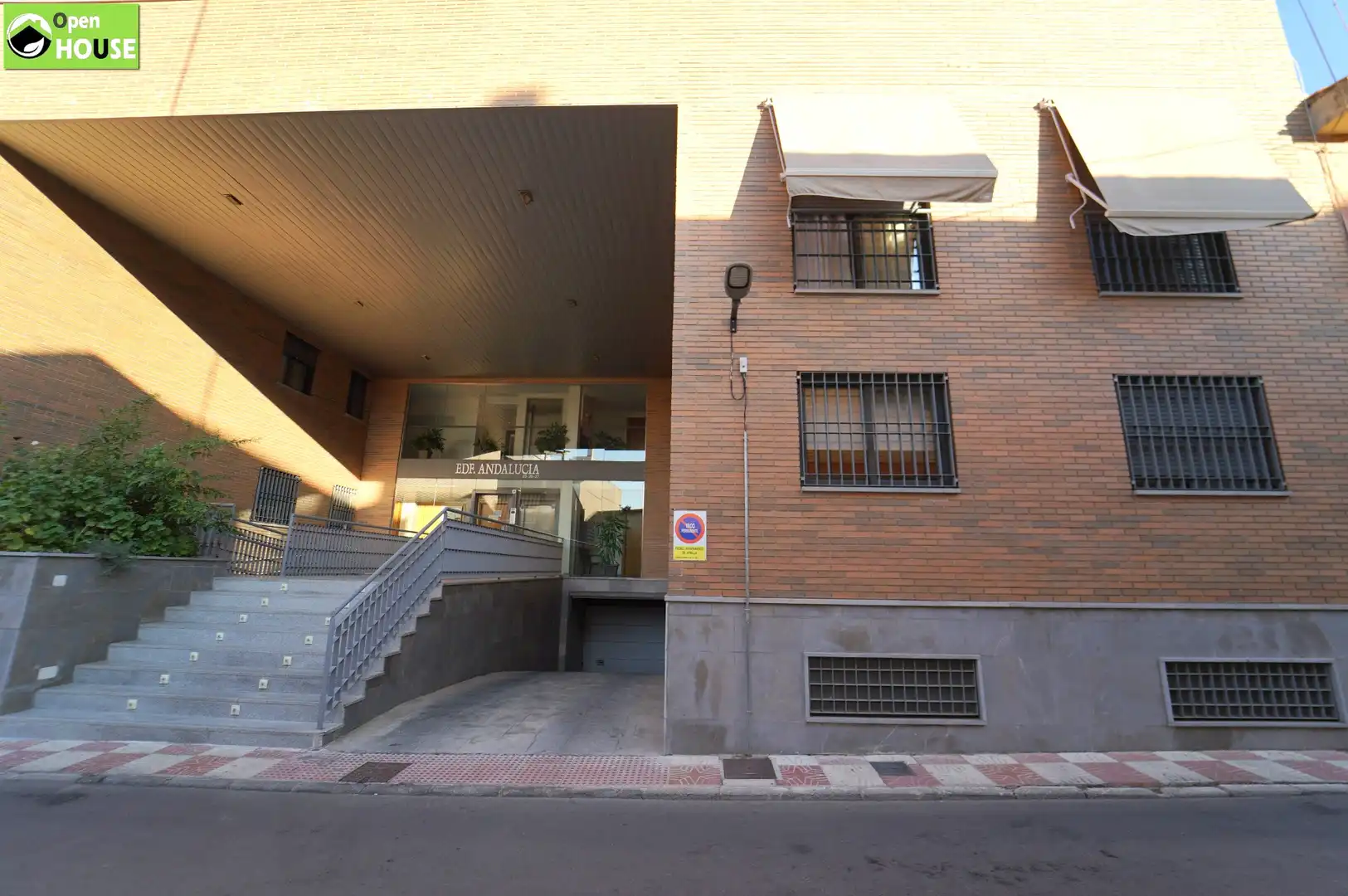 Exterior view of Flat for rent in Armilla  with Air Conditioner, Furnished and Oven