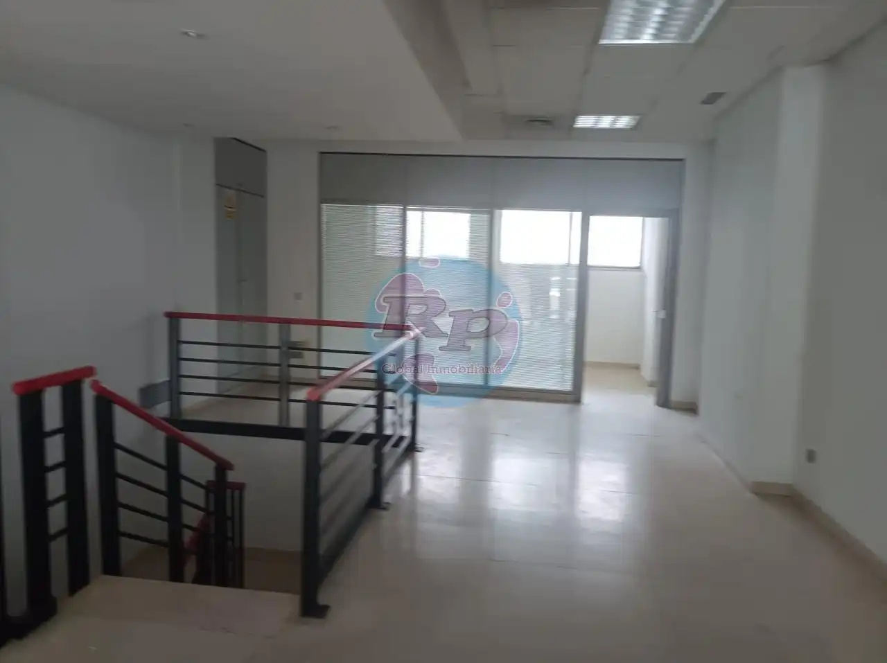 Oficina en venta en León Capital  con Trastero