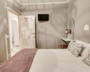 Bedroom of Apartment to share in  Barcelona Capital  with Air Conditioner