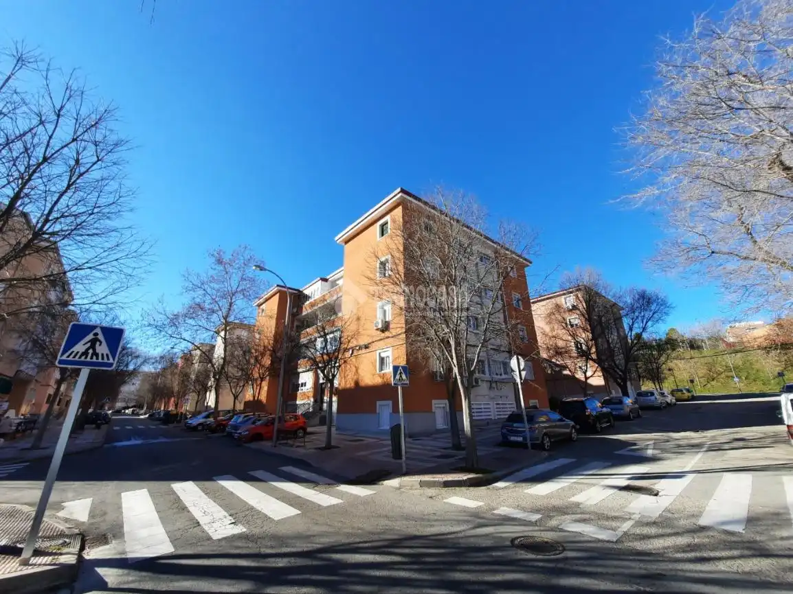 Vista exterior de Pis en venda en Madrid