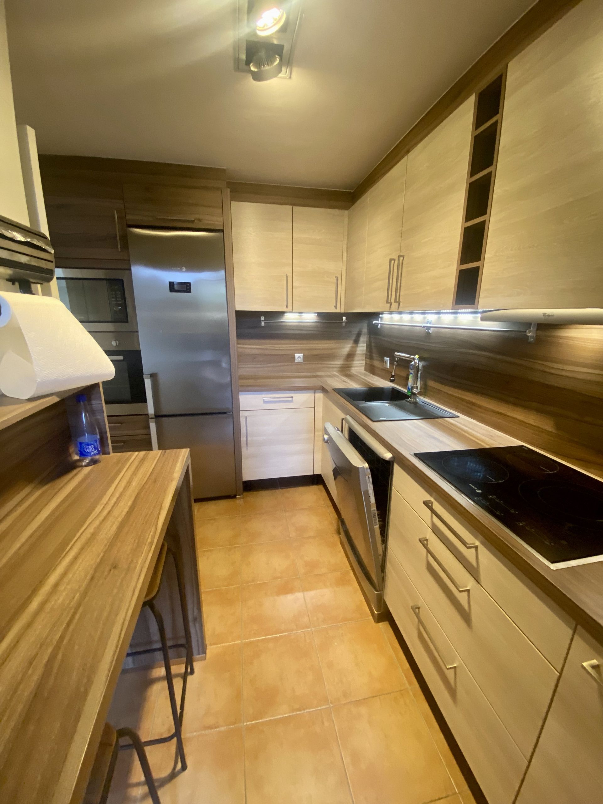 Cuina de Apartament en venda en Marbella amb Aire condicionat, Terrassa i Piscina