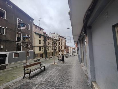 Vista exterior de Pis en venda en Bilbao 