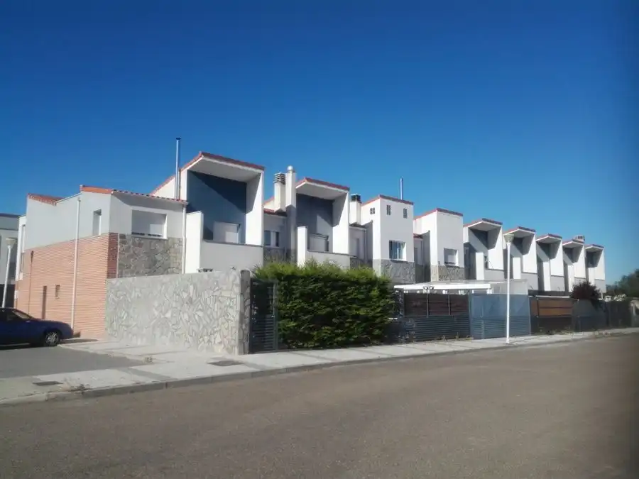 Vista exterior de Casa o xalet en venda en Cabezón de Pisuerga