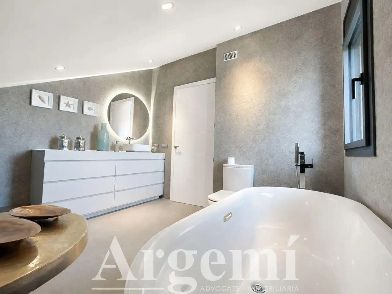 Baño de Casa o chalet en venta en Palau-solità i Plegamans con Aire acondicionado, Calefacción y Jardín privado