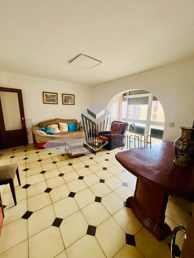 Sala de estar de Piso en venta en Algeciras con Amueblado
