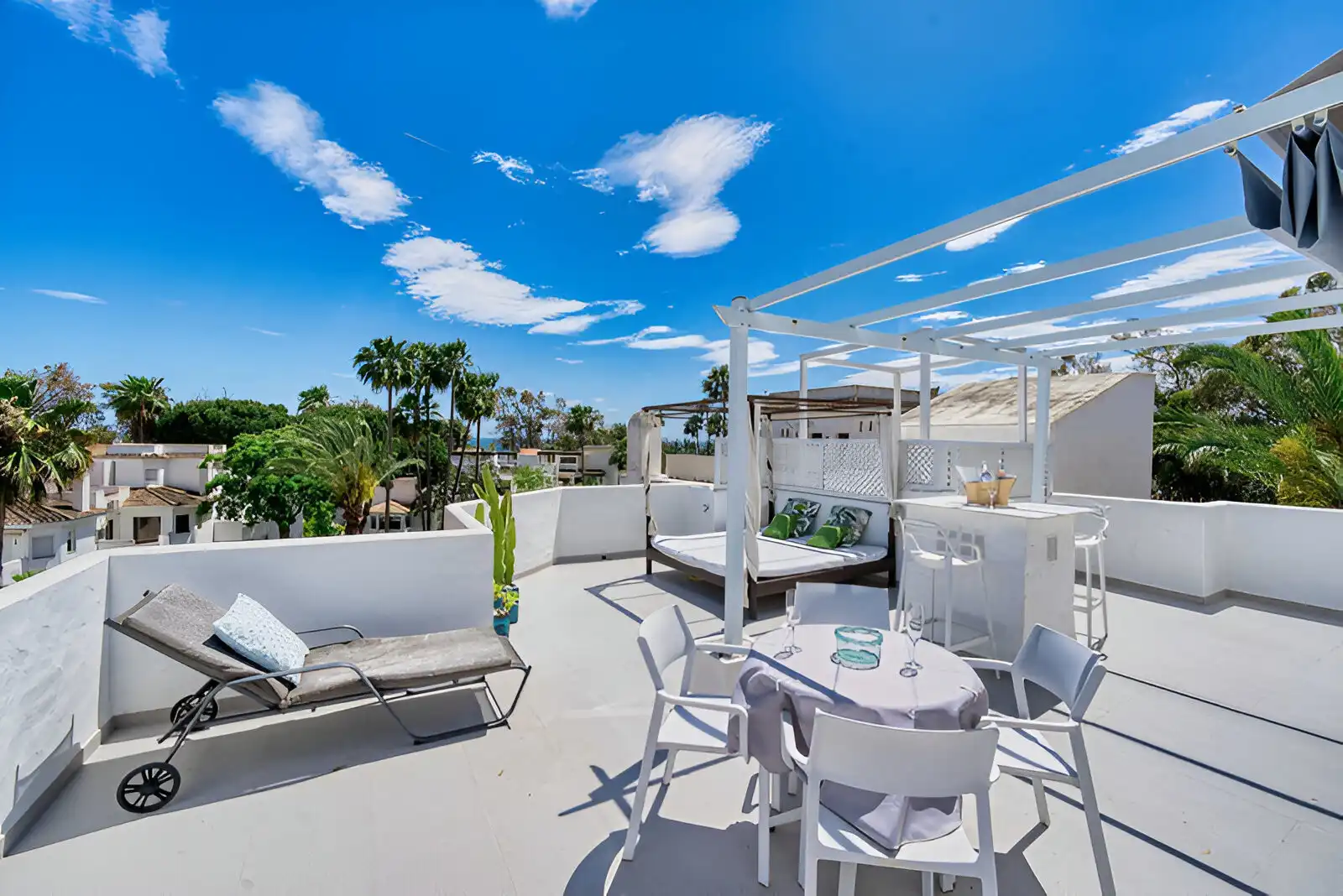 Àtic amb piscina en venda a Elviria - Cabopino