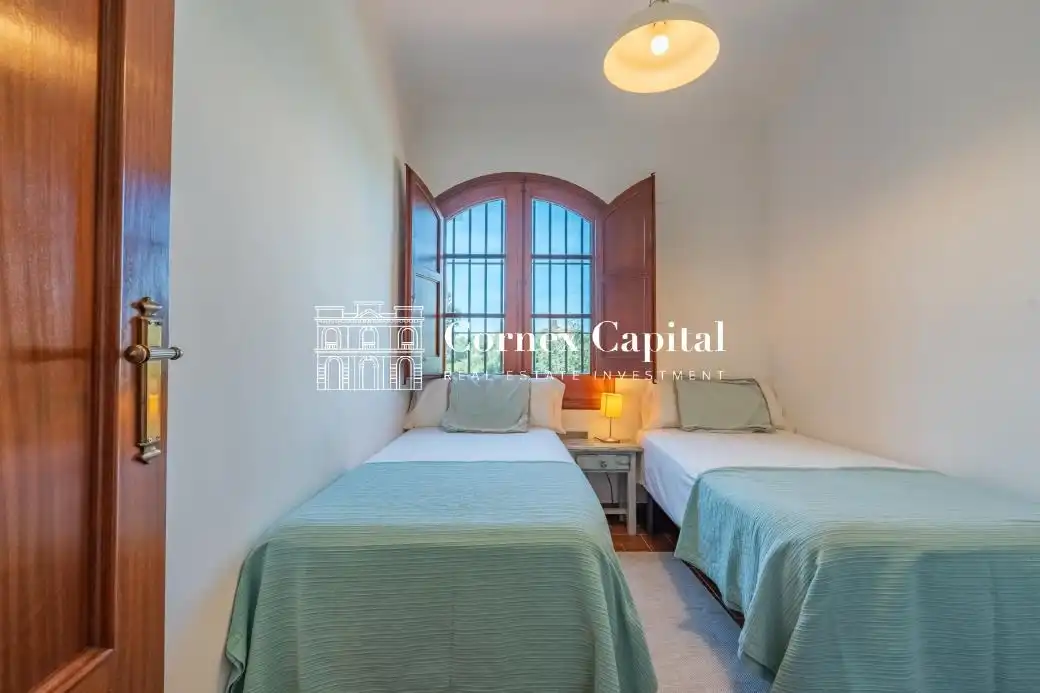 Habitación de Finca rústica de alquiler en Fontanilles con Aire acondicionado, Calefacción y Jardín privado