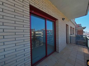 Appartamento con balcone in vendita a Carrer de la Mata
