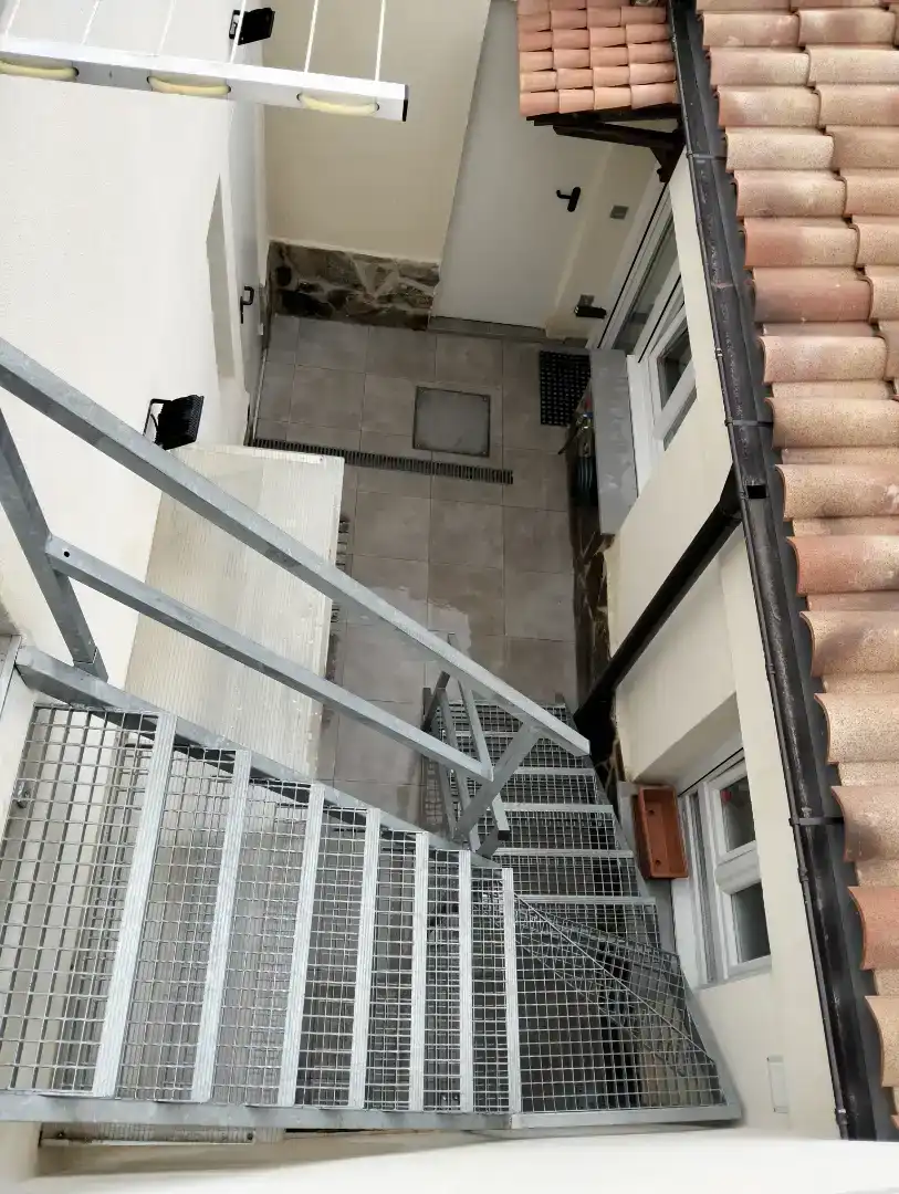 Casa adosada en venda en Vitoria - Gasteiz amb Piscina i Balcó