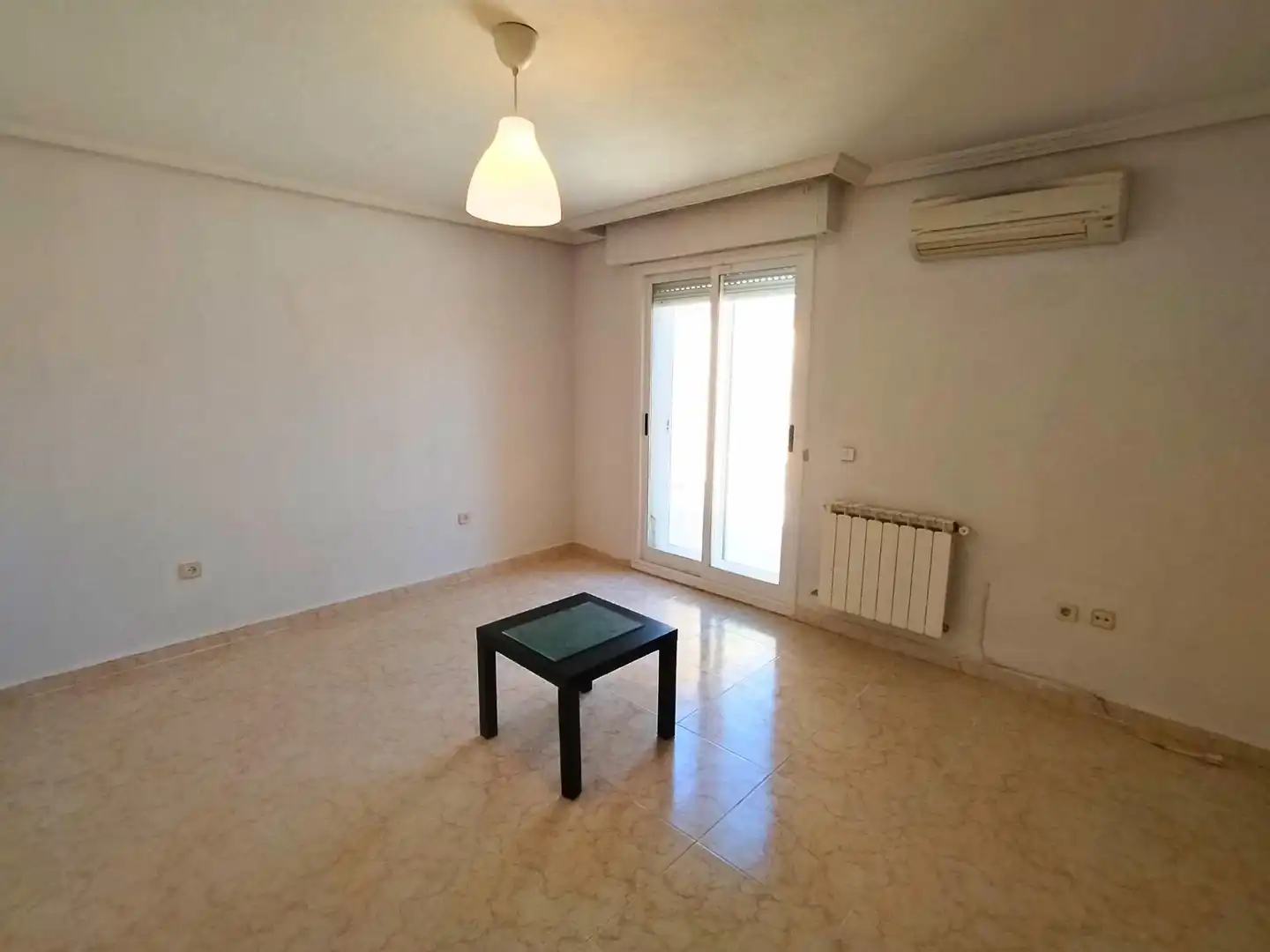 Living room of Attic for sale in Arganda del Rey  with Air Conditioner, Heating and Terrace