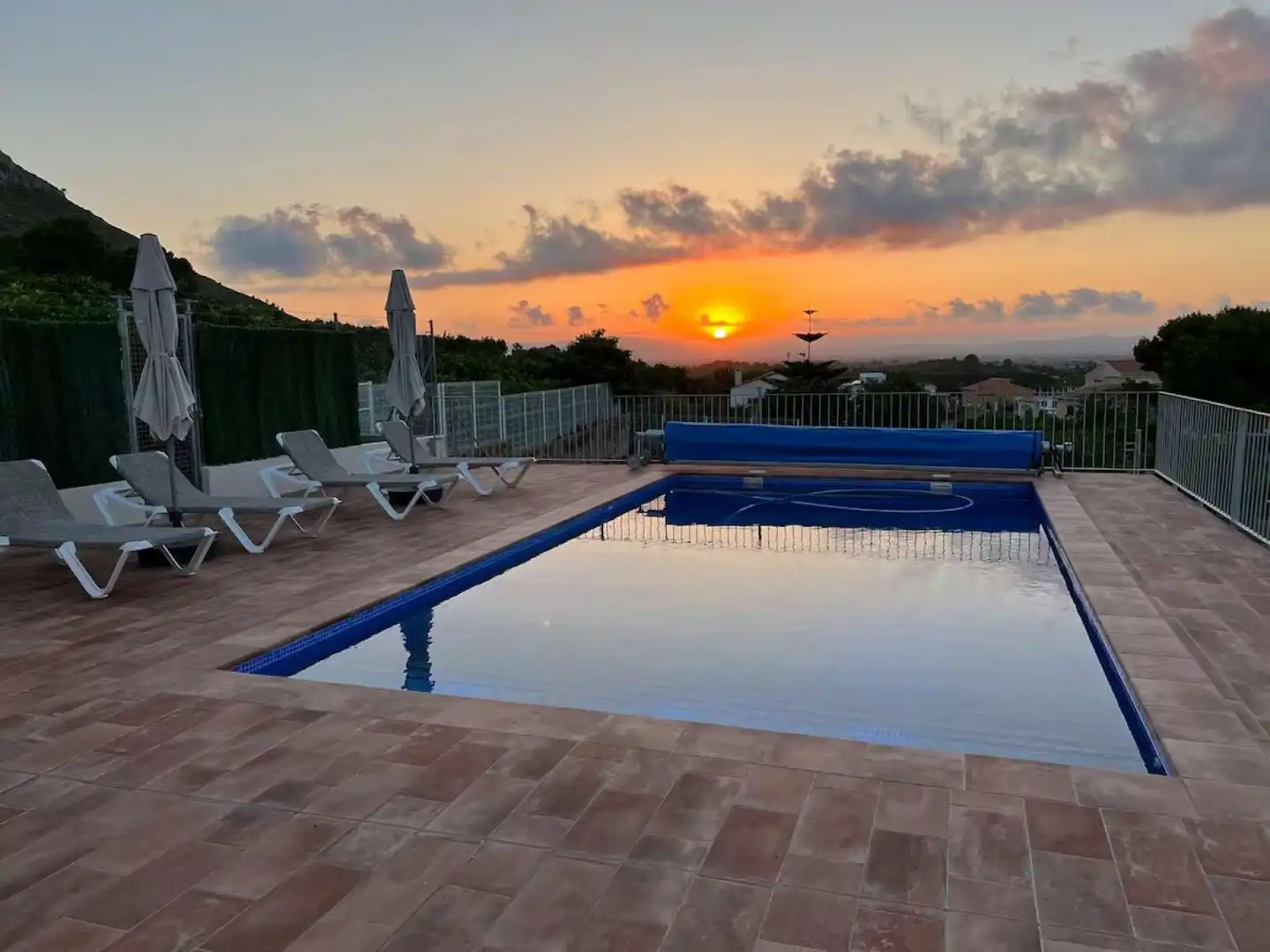 Piscina de Apartament per a compartir en Corbera amb Aire condicionat, Terrassa i Moblat