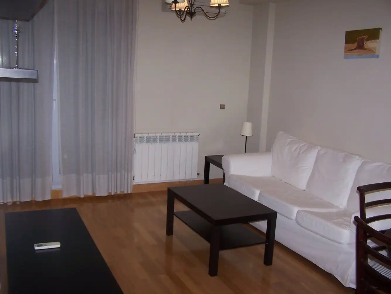Living room of Flat for rent in Pozuelo de Alarcón  with Air Conditioner, Heating and Parquet flooring