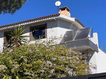 Villa con balcone in vendita a Carrer del Rosselló