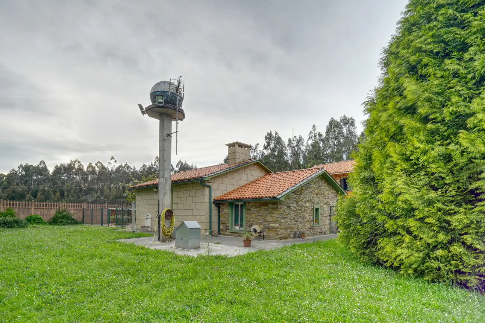 Vista exterior de Finca rústica en venta en Valdoviño con Calefacción, Jardín privado y Parquet