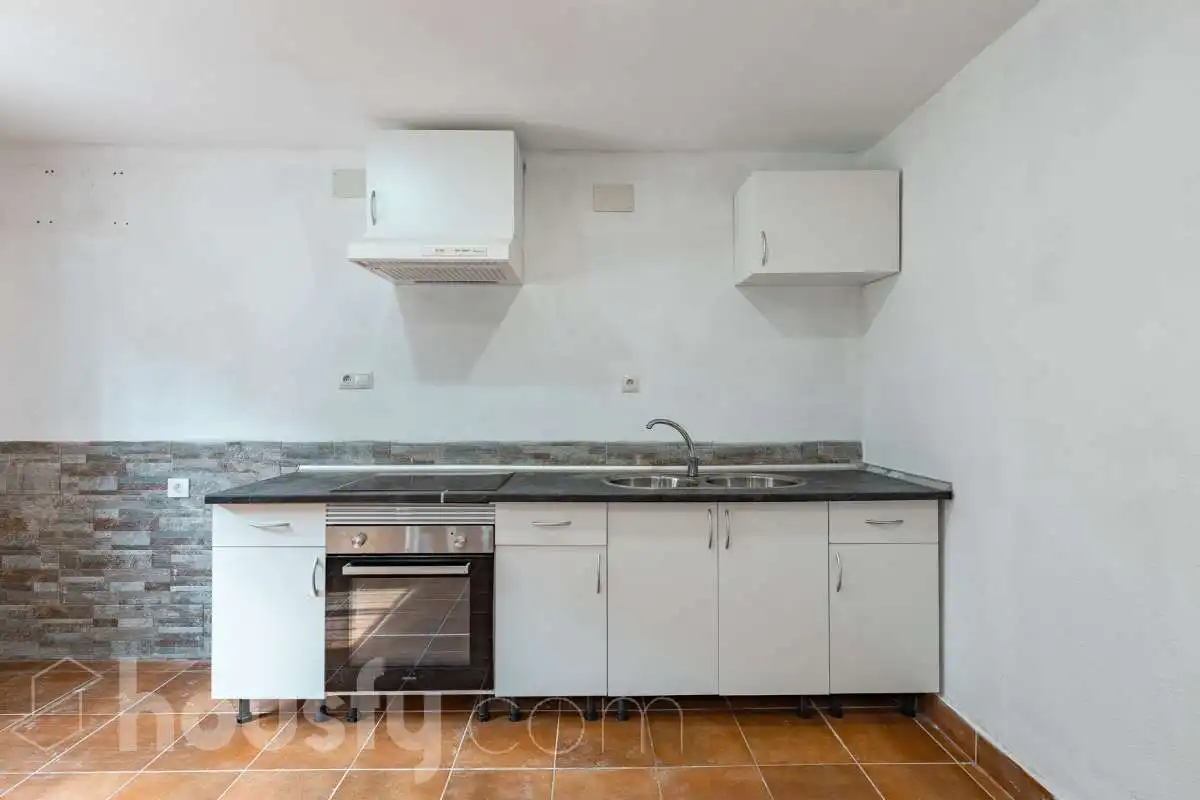 Cuina de Casa o xalet en venda en Calafell amb Jardí privat, Terrassa i Traster