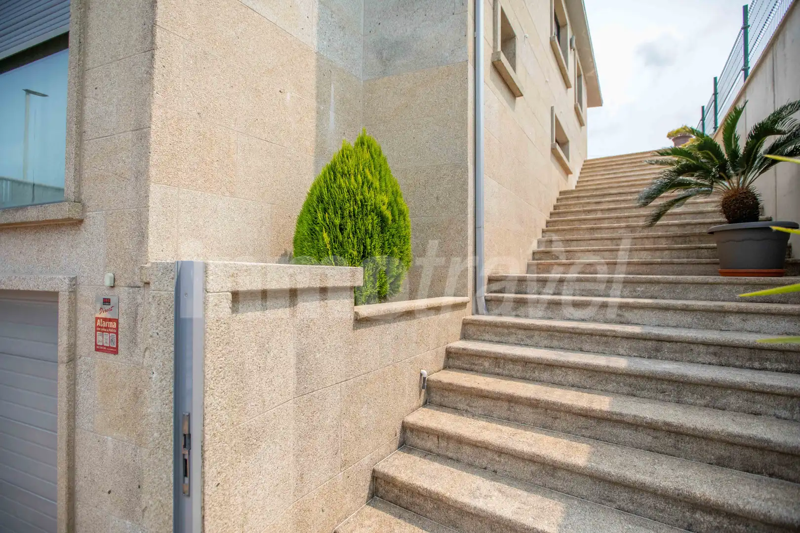 Vista exterior de Casa o chalet en venta en Sanxenxo con Calefacción, Jardín privado y Parquet