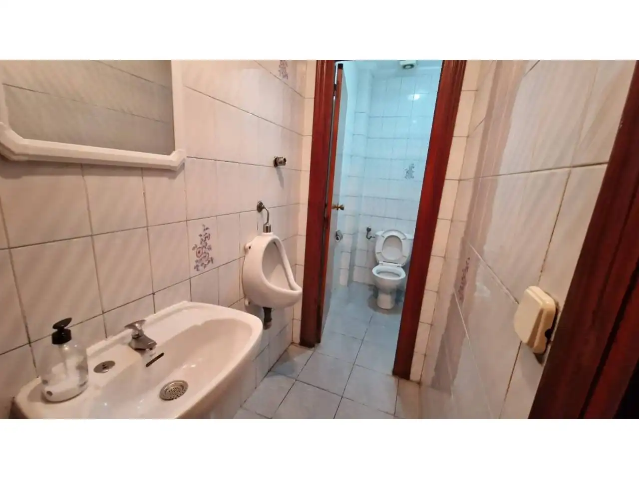 Bany de Local en venda en Ciudad Rodrigo amb Aire condicionat
