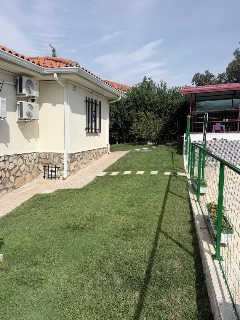 Casa amb piscina en venda a El Casar de Escalona, imagen 4