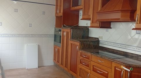 Foto 4 de Piso en venta en Paseo de España, Renfe - Bulevar 1ª y 2ª Fase, Jaén Capital