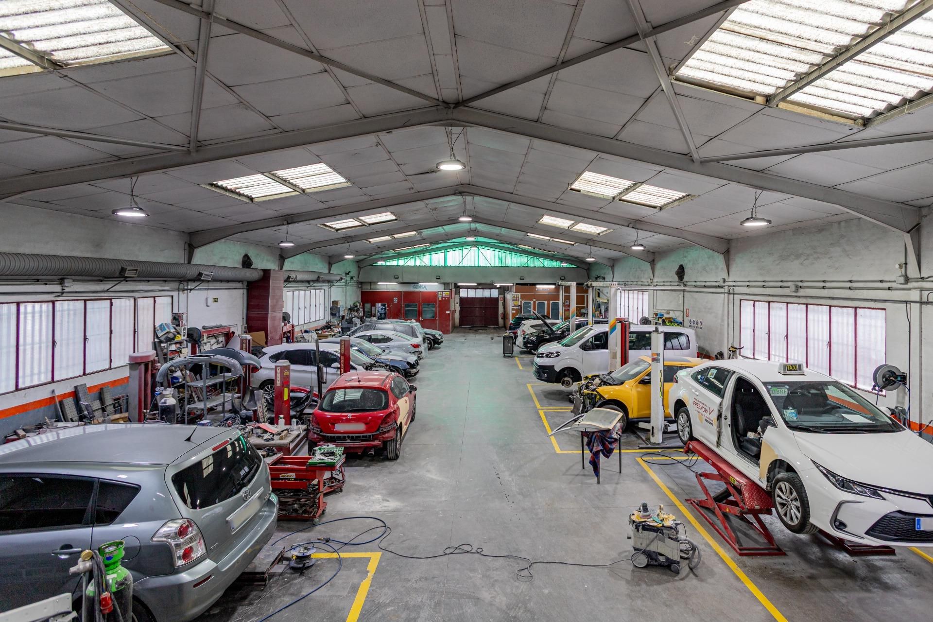 Parking of Industrial buildings for sale in Alcobendas