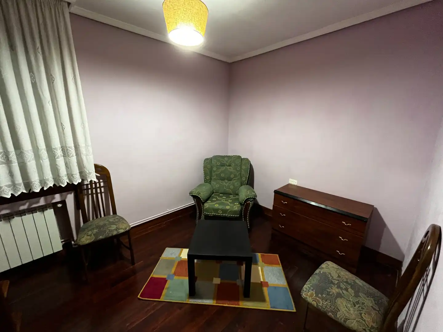 Sala de estar de Piso en venta en Elorrio con Calefacción, Amueblado y Balcón