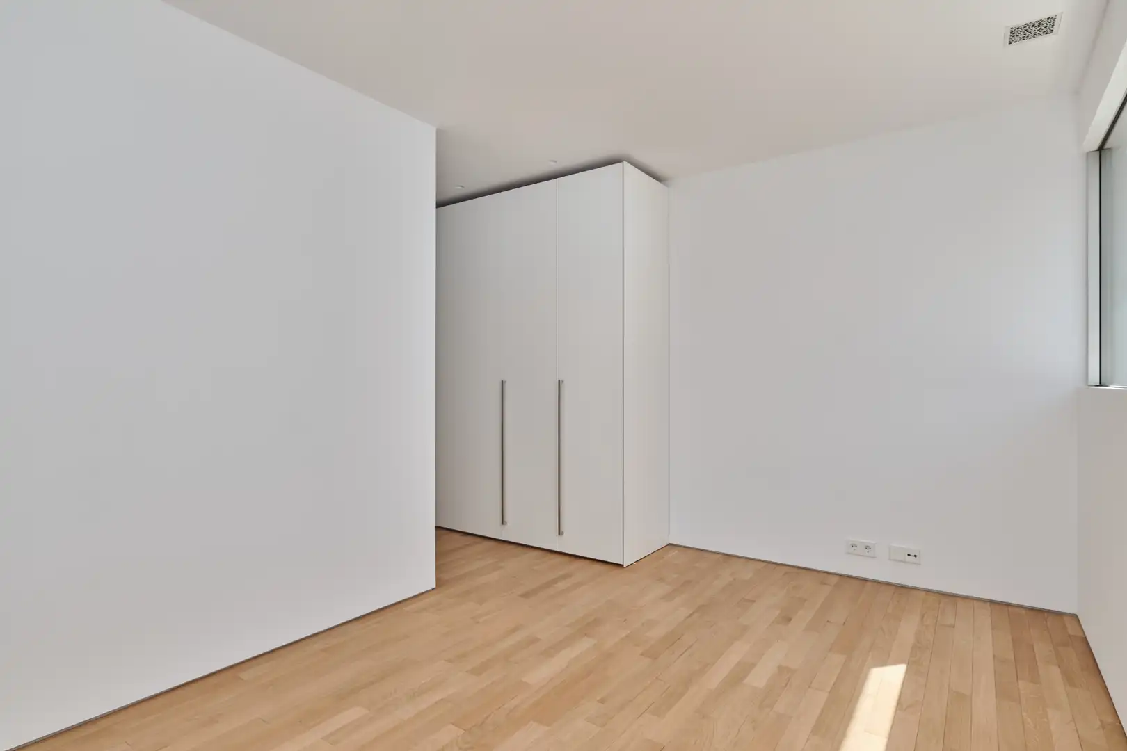 Flat for rent in Calle de Javier Ferrero, 13, Ciudad Jardín