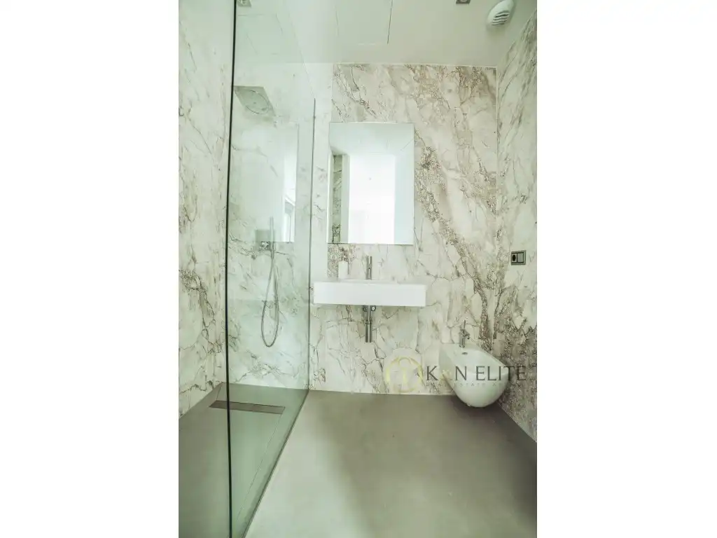 Baño de Dúplex en venta en Benidorm con Aire acondicionado y Piscina