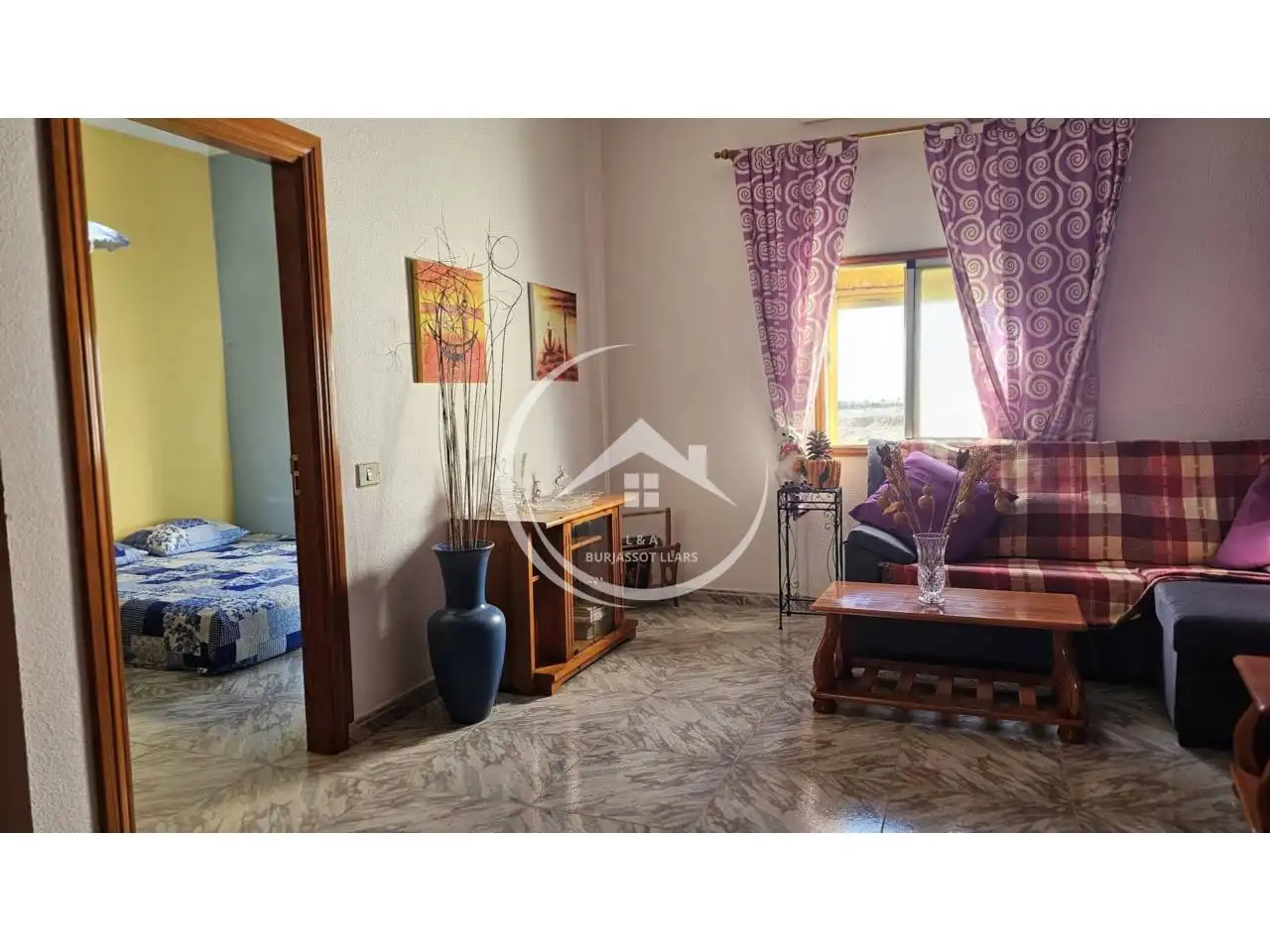 Sala d'estar de Casa adosada en venda en Las Palmas de Gran Canaria amb Aire condicionat, Jardí privat i Terrassa