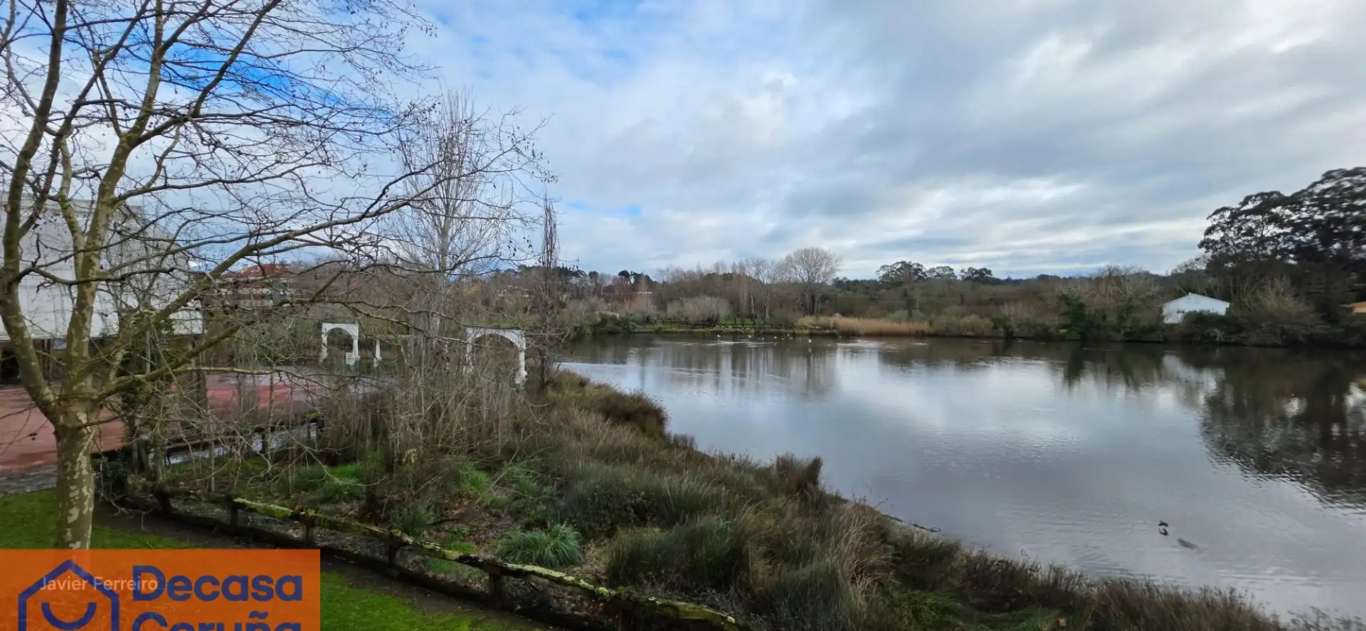 Jardín de Piso en venta en Oleiros con Calefacción, Terraza y Trastero