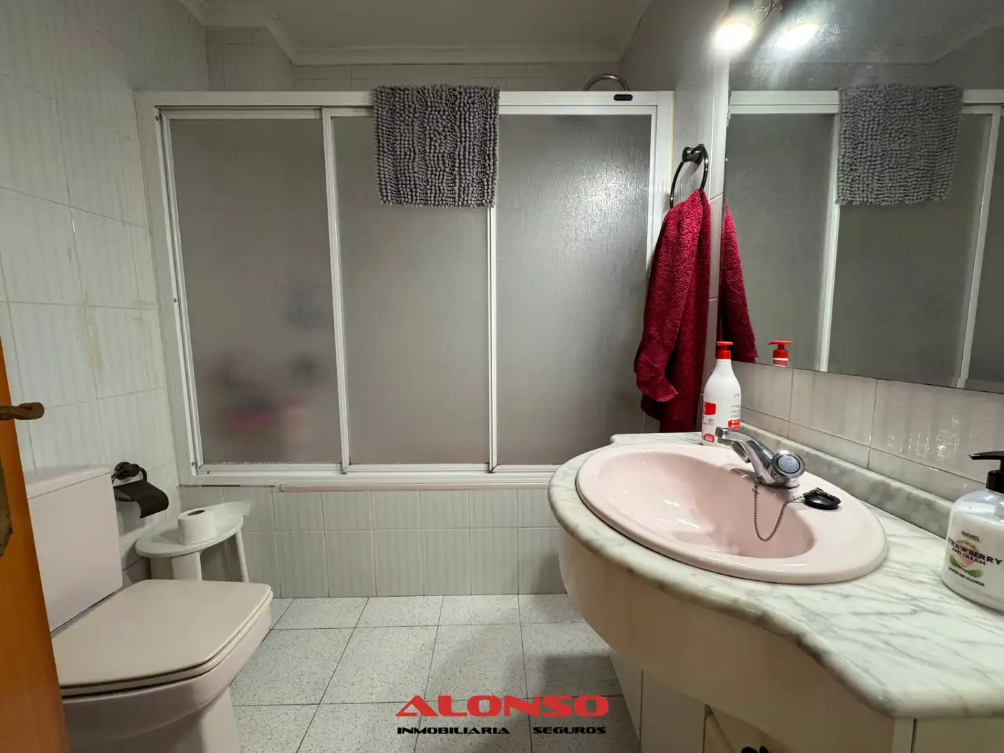Baño de Casa adosada en venta en Vinaròs con Aire acondicionado, Terraza y Trastero