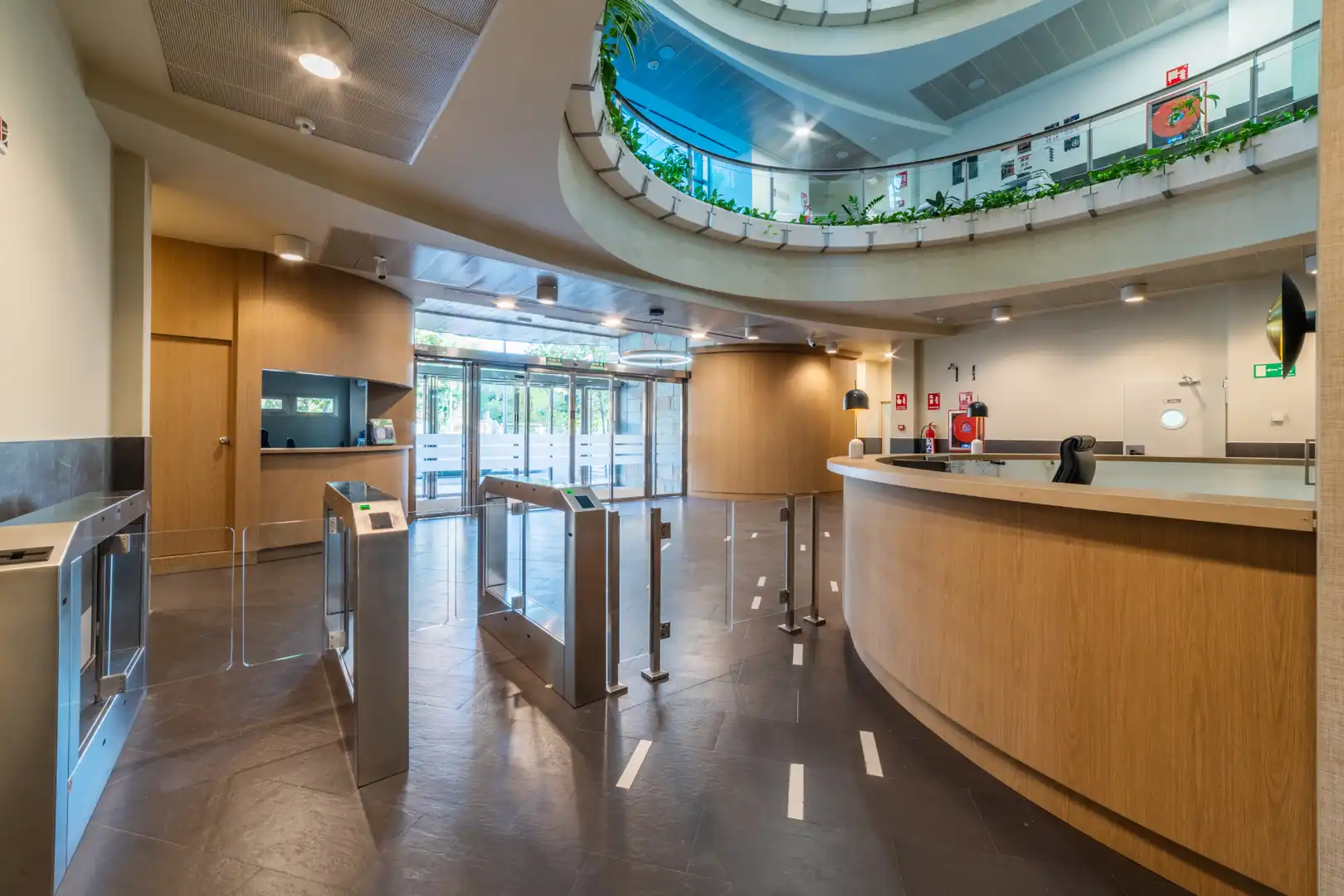 Office for rent in Madrid  with Air Conditioner, Internet and Alarm
